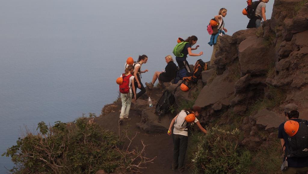 Il Vulcano A Piedi Hotell Stromboli Exteriör bild