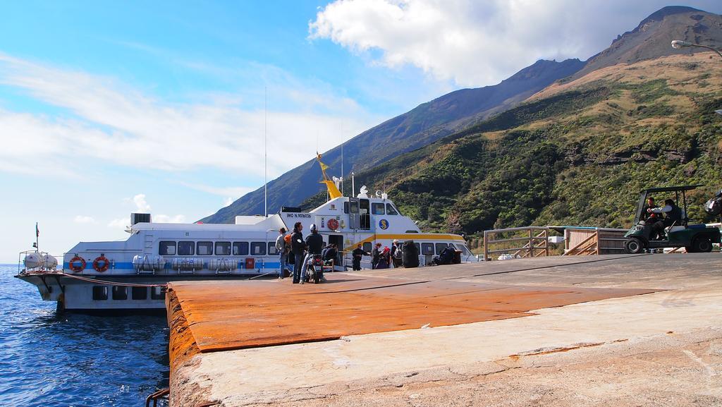 Il Vulcano A Piedi Hotell Stromboli Exteriör bild